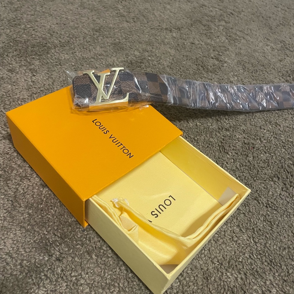 Chic Green Halter Top - Picture 5 of 5